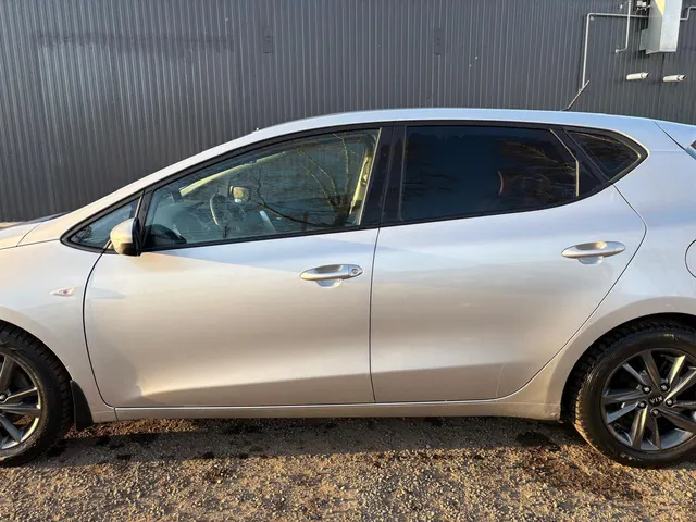 Автомобиль марки KIA модель JD (CEED) 2015 г.в.