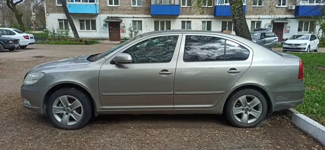 Легковой автомобиль марки: SKODA, модели: Octavia, год выпуска: 2011 г., идентификационный номер (VIN): XW8BK61Z0BK270022.