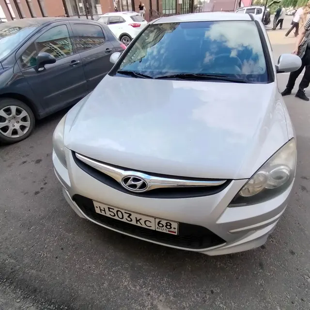 Автомобиль марки HYUNDAI модель i30 2010 г.в. VIN-номер TMADB51DBBJ142573
