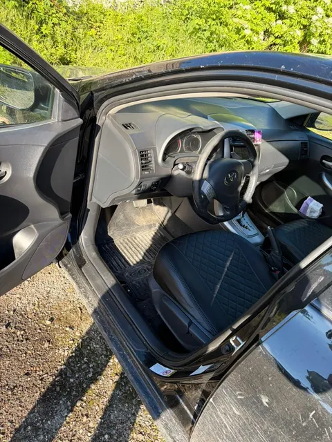 Автомобиль марки TOYOTA модель COROLLA 1.8 LE, 2007 г.в. VIN-номер JTNBV56E502033165