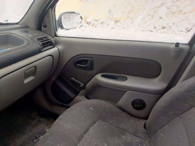 Автомобиль марки RENAULT модель SYMBOL 2006 г.в. VIN-номер VF1LB03C536130658 - является предметом залога ПАО «СОВКОМБАНК»