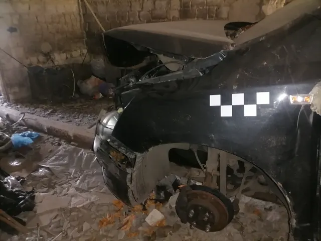 Автомобиль марки CHEVROLET модель Cobalt 2013 г.в. VIN-номер XWBJF69VJEA017879. В залоге у ПАО "Совкомбанк".