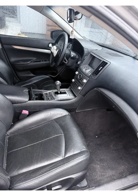Автомобиль марки INFINITI модель G37 2010 г.в. VIN-номер JN1BCNV36U0700122