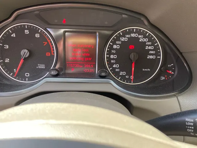 Автомобиль марки AUDI модель Q5