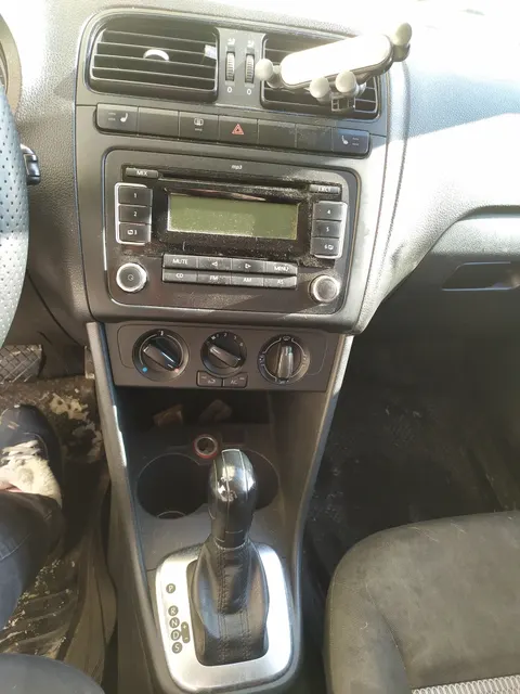 Автомобиль марки VOLKSWAGEN модель Polo 2012 г.в. VIN-номер XW8ZZZ61ZCG048752