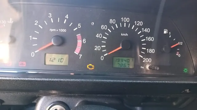 Автомобиль марки ВАЗ модель 212140 2011 г.в. VIN-номер XTA212140B2014275. Является предметом залога ПАО СОВКОМБАНК.