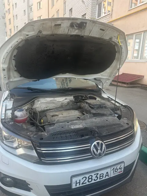 Автомобиль марки VOLKSWAGEN модель Tiguan 2016 г.в. VIN-номер XW8ZZZ5NZHG101958