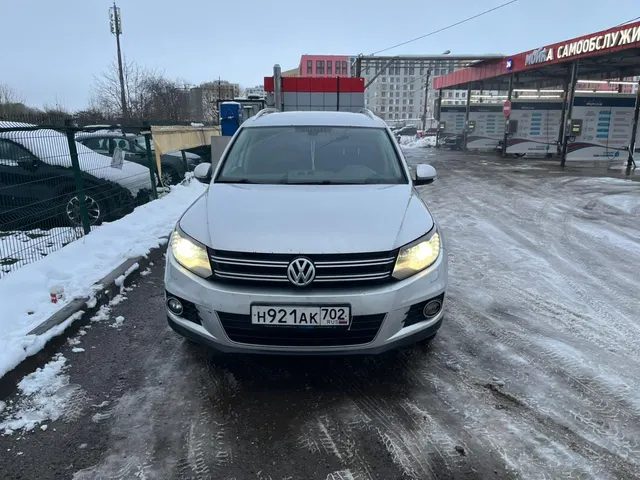 Легковой автомобиль: марки: VOLKSWAGEN модель: Tiguan, год выпуска: 2013 г., кузов №: XW8ZZZ5NZDG120895, идентификационный номер (VIN): WVWZZZ3CZBE364612.