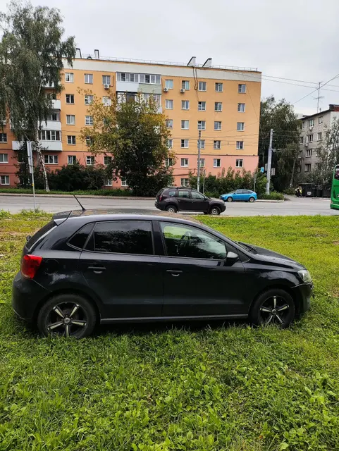 Автомобиль марки VOLKSWAGEN модель POLO 2011 г.в. VIN-номер WVWZZZ6RZCY521020