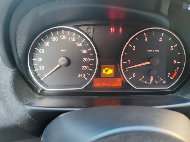Автомобиль марки BMW модель 118I 2006 г.в. VIN-номер WBAUF31000PS32747