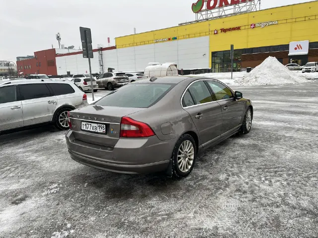 Автомобиль марки VOLVO модель S 80 2008 г.в. VIN-номер YV1AS565191094493