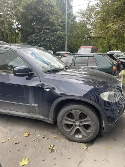 Автомобиль марки BMW модель X5 2008 г.в. VIN-номер WBAFE41030L157471