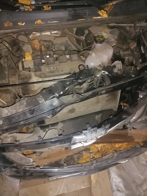 Автомобиль марки CHEVROLET модель Cobalt 2013 г.в. VIN-номер XWBJF69VJEA017879. В залоге у ПАО "Совкомбанк".