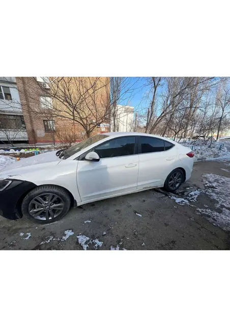 Легковой автомобиль марки: HYUNDAI ELANTRA, год выпуска 2016, (VIN): XWEDC41FBH0001137, находится в залоге у АО "АЛЬФА-БАНК".
