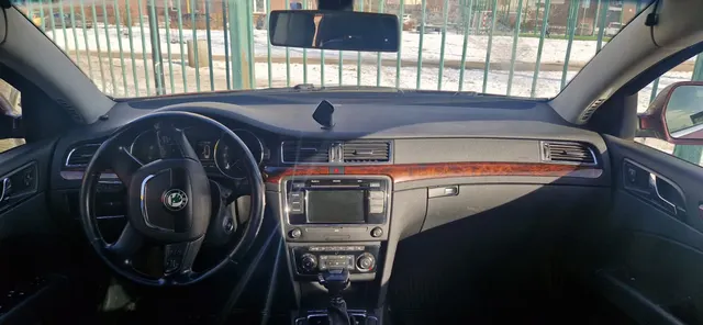 Автомобиль марки SKODA модель Superb 2011 г.в. VIN-номер TMBAB43T9C9011414