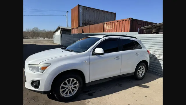 Автомобиль марки MITSUBISHI модель ASX 2013 г.в. VIN-номер JMBXTGA3WDE709345 (Залог в пользу ПАО "Совкомбанк")