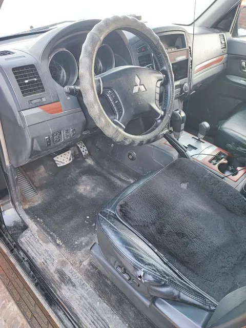Легковой автомобиль марки: MITSUBISHI, модель: Pajero 3.8 LWB, год выпуска: 2008 г., идентификационный номер (VIN): JMBLYV97W8J000834.