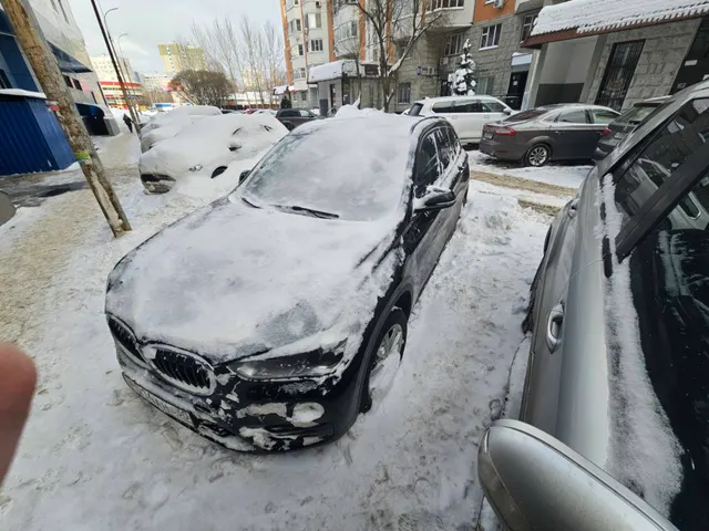 Автомобиль марки BMW модель X1 2019 г.в. VIN-номер WBAJJ1100K3J94856. Находится в залоге у ПАО "Совкомбанк".