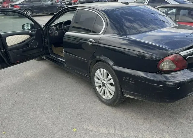 Легковой автомобиль марки: JAGUAR, модель: X-Type, год выпуска: 2009 г., кузов №: SAJAE51349BJ58923, идентификационный номер (VIN): SAJAE51349BJ58923
