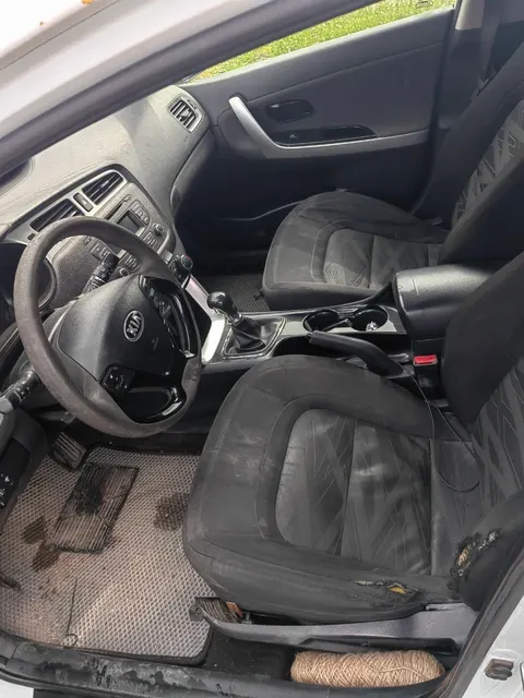 Автомобиль марки KIA модель JD(CEE`D) 2014 г.в. VIN-номер XWEHM811AF0000468