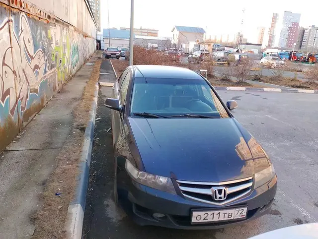Автомобиль марки HONDA модель Accord 2007 г.в. VIN-номер JHMCL76408C209359