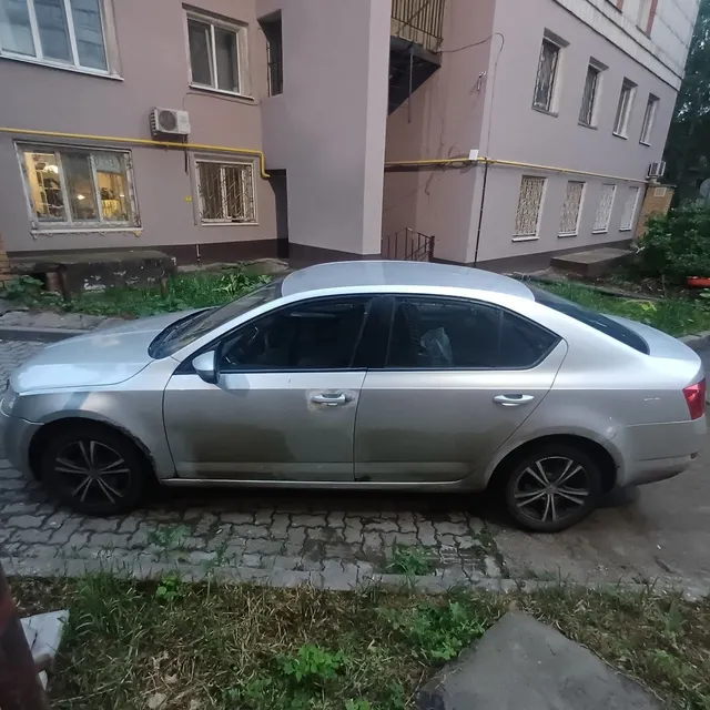 Автомобиль марки SKODA модель OCTAVIA 2013 г.в. VIN-номер XW8AB4NE7EH010094
