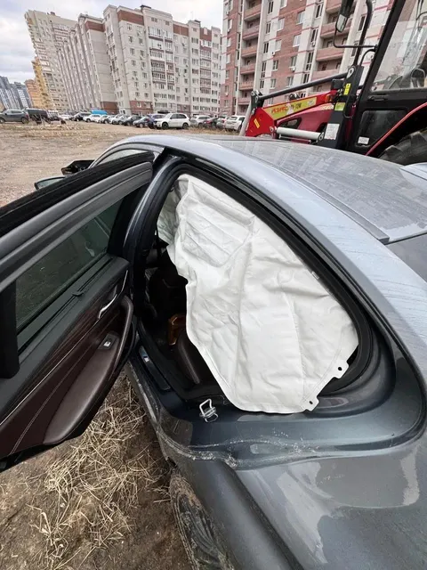 Легковой автомобиль марки BMW, модель 530I, 2019 года выпуска, идентификационный номер (VIN): WBAJD9108KWW52597