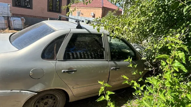 Легковой автомобиль: марка ВАЗ 11183, модель LADA KALINA, VIN XTA11183060011889, находящийся в залоге у ПАО "Совкомбанк"