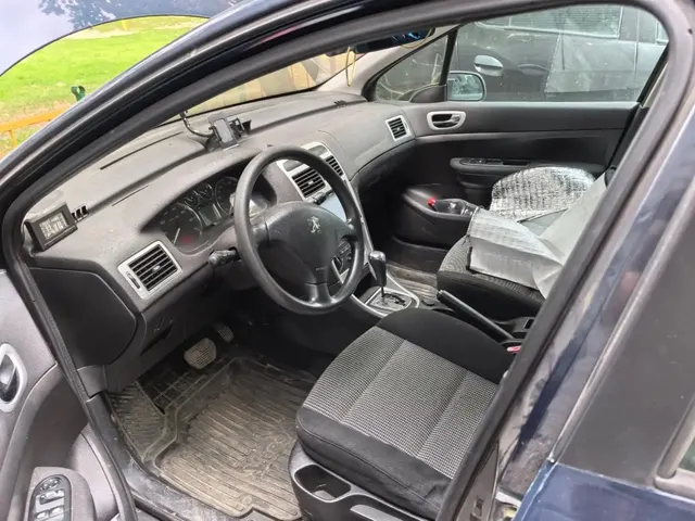 Легковой автомобиль PEUGEOT 307, 2006 г., идентификационный номер (VIN): VF33CNFUF84716323