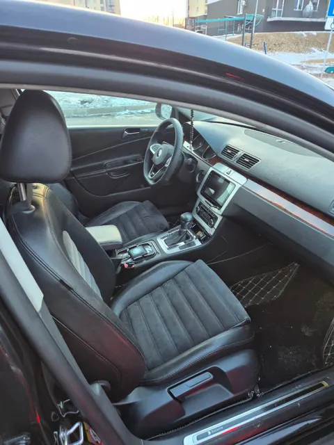 Легковой автомобиль марки: VOLKSWAGEN, модель: Passat, год выпуска: 2010 г., идентификационный номер (VIN): XW8ZZZ3CZAG006823
