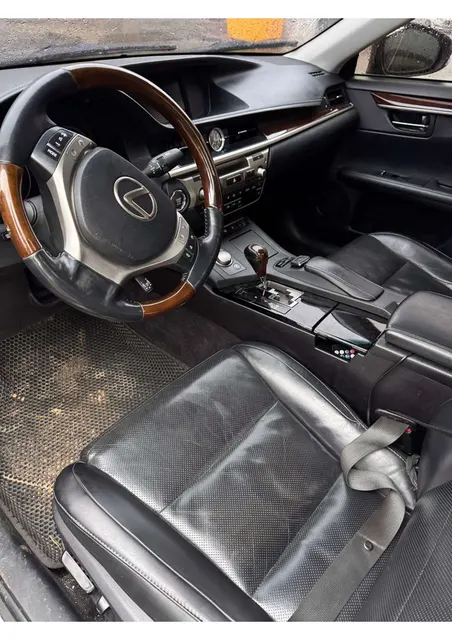 Автомобиль марки LEXUS модель ES250 2015 г.в. VINномер JTHBJ1GG202075400