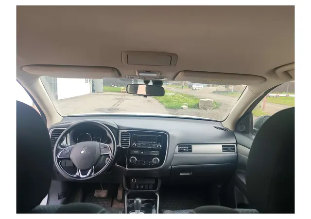 Автомобиль марки MITSUBISHI модель OUTLANDER 2017 г.в. VIN-номер Z8TXTGF2WHM021898
