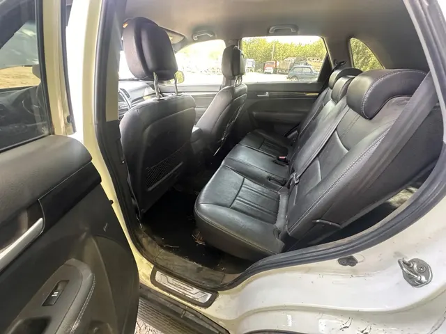 Автомобиль марки KIA модель SORENTO 2011 г.в. VIN-номер XWEKU811DC0000367