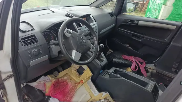 Автомобиль марки OPEL модель Zafira 2013 г.в. VIN-номер XWF0AHM75D0006801