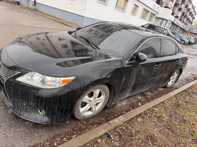 Автомобиль марки LEXUS модель ES250 2015 г.в. VINномер JTHBJ1GG202075400