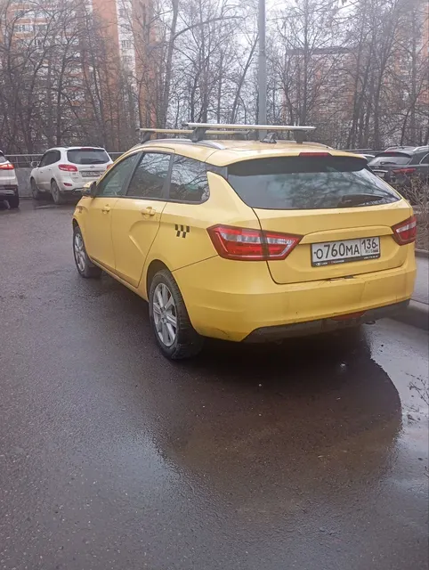 Легковой автомобиль марки: LADA, модель: VESTA, год выпуска: 2021, цвет кузова: коричневый, идентификационный номер: XTAGFK440NY636232