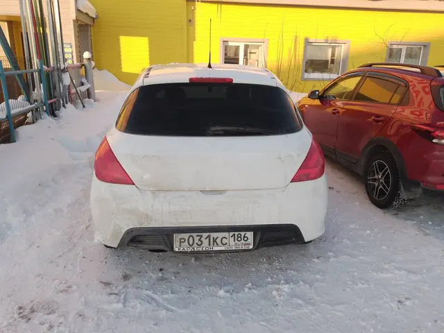 автомобиль марки PEUGEOT модель 308 2012 г.в. VIN- номер Z8T4C5FS9CM000951