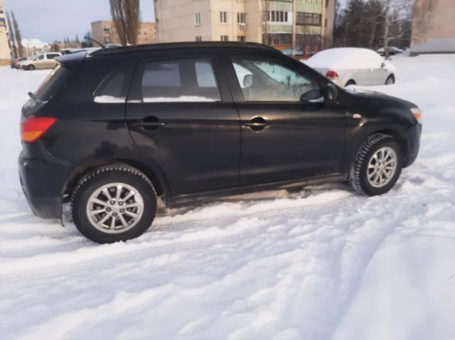 Автомобиль марки MITSUBISHI модель ASX 2010 г.в. VIN- номер JMBXNGA1WBZ011068