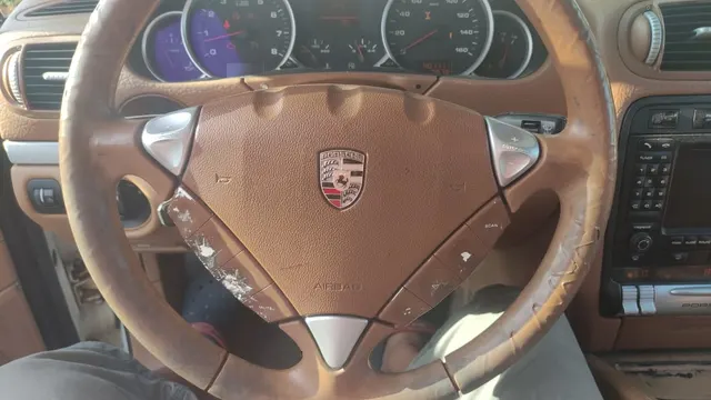 Автомобиль легковой марки PORSCHE, модель Cayenne, год выпуска 2004 г., идентификационный номер (VIN): WP1AB29P84LA76160