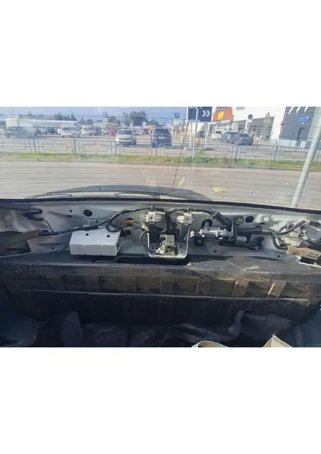 Легковой автомобиль марки: RENAULT модель: Koleos, год выпуска: 2013 г., идентификационный номер (VIN): X7L8Y0C0V48456963. В залоге у ПАО "Совкомбанк".
