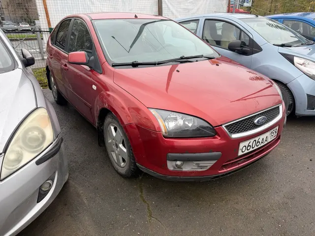 Автомобиль марки FORD модель Focus, 2005 г.в., VIN: X9F5XXEED55C68165 (является предметом залога ПАО «СОВКОМБАНК»).