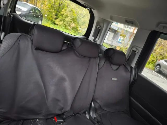 Автомобиль марки HONDA модель STEPWGN SPADA 2014 г.в. VIN-номер RK61403436