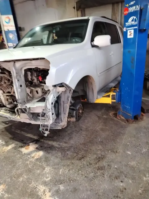 автомобиль марки HONDA модель Pilot 2014 г.в. VIN-номер 5KBYF4880EB401178