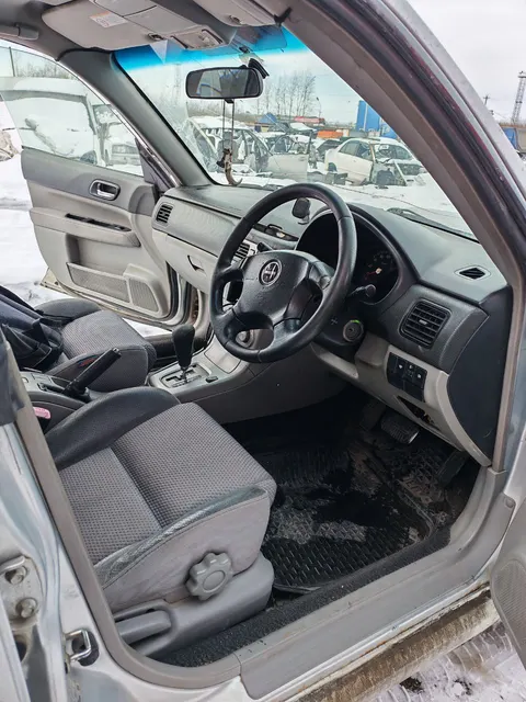 Автомобиль марки SUBARU модель Forester 2002 г.в. номер кузова SG5018626, VIN отсутствует, номер двигателя EJ20-B634208, цвет кузова светло-серый, мощность двигателя 137 (100.8), рабочий объем двигателя 1194.