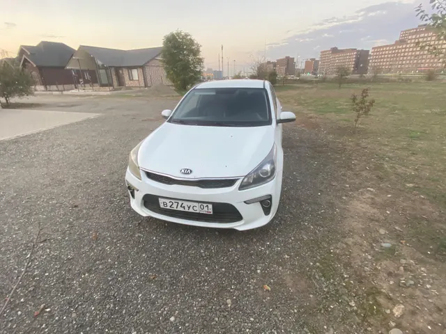 Легковой автомобиль марки: KIA, модель: Rio, год выпуска: 2019 г., идентификационный номер (VIN): Z94C341BBKR139854. В залоге у ПАО Совкомбанк.