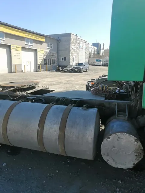 Грузовой автомобиль, марка: VOLVO-FH12, модель: Сидельный тягач грузовой, год изготовления: 1996, VIN: YV2A4B1A5TB164546, ПТС: 59МН 487752, тип двигателя: дизельный, мощность двигателя, л. с. (кВт): 249,3/340, рабочий объем двигателя, куб. см: 12130, разрешенная максимальная масса 18000 кг, масса без нагрузки 7685 кг