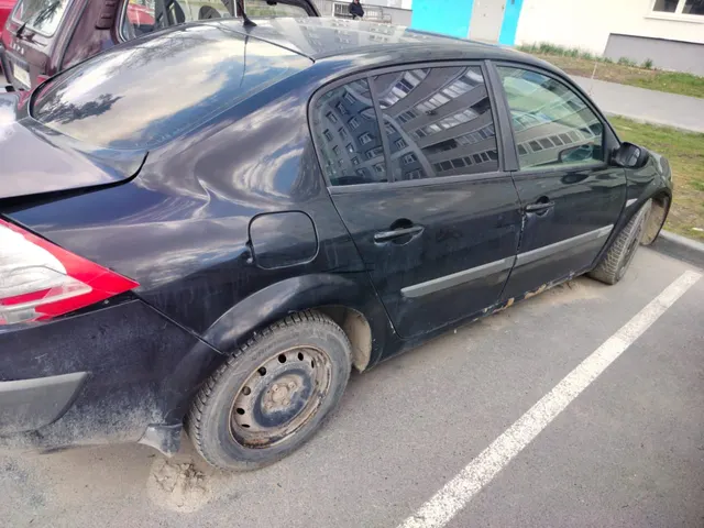 Легковой автомобиль RENAULT MEGANE S2E16 115E2, 2006 г.в., VIN VF1LM1B0H36497792. Совместная собственность. Залоговое имущество ООО МКК «Корона».
