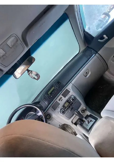 Автомобиль марки HYUNDAI, модель Sonata NF. год выпуска: 2006 VIN-номер: KMHEU41CP6A202782.