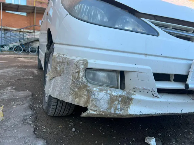 Автомобиль марки TOYOTA модель estima 2001 г.в. VIN-номер ACR300133977