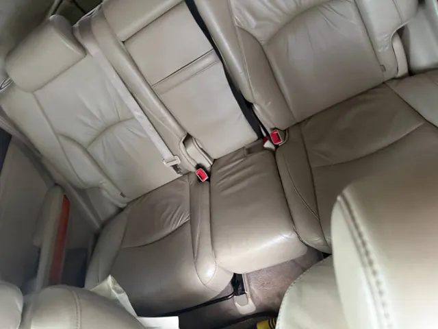 Автомобиль марки LEXUS модель RX-330 2004 г.в. VIN-номер 2T2GA31U74C011518